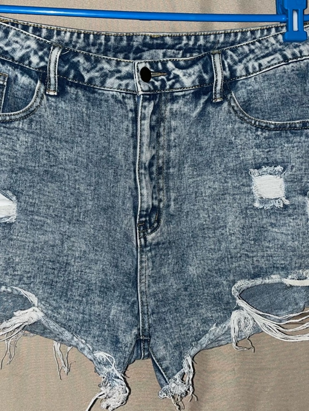 SHEIN Light Blue Distressed High-Waist Denim Shorts